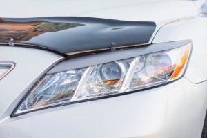 Автомобили марки Зубр заметили на парковке в Минске