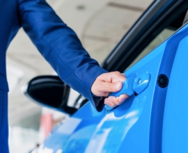 Продажи новых автомобилей в России в октябре вырастут до 12%