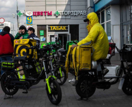 Курьерам и самокатчикам могут выделить специальные дорожные полосы