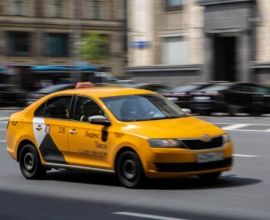 Таксисты массово отказываются от заказов с детьми