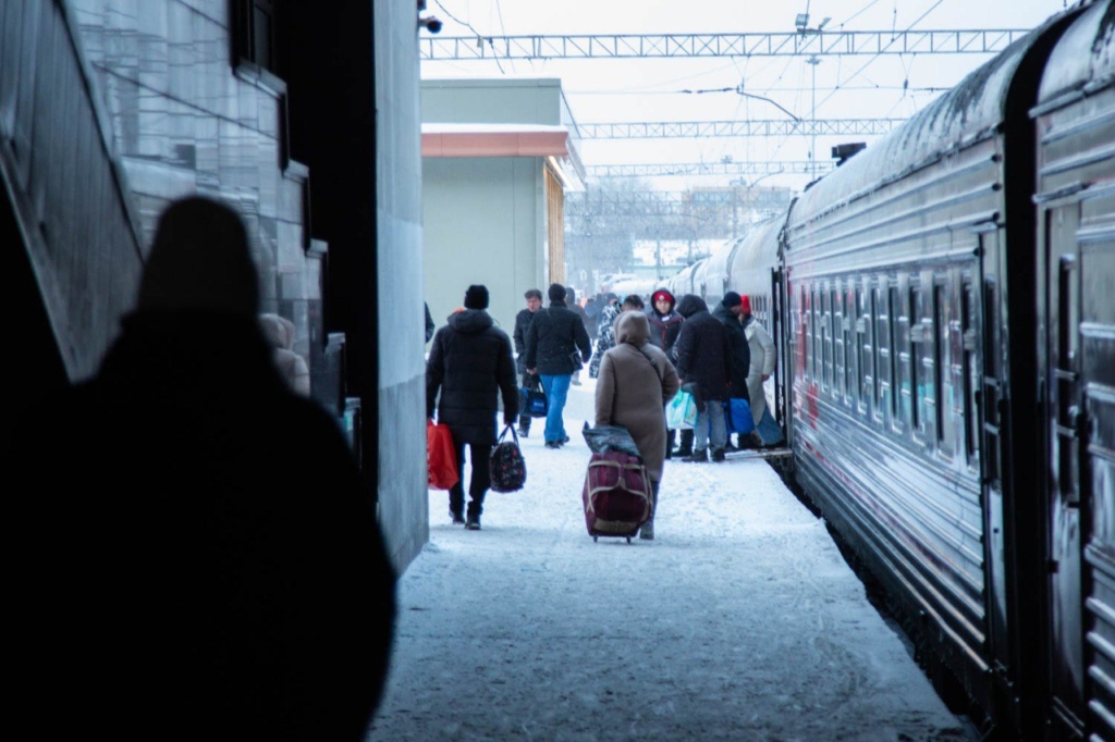 Беглов утвердил льготный тариф для поездок на электричках