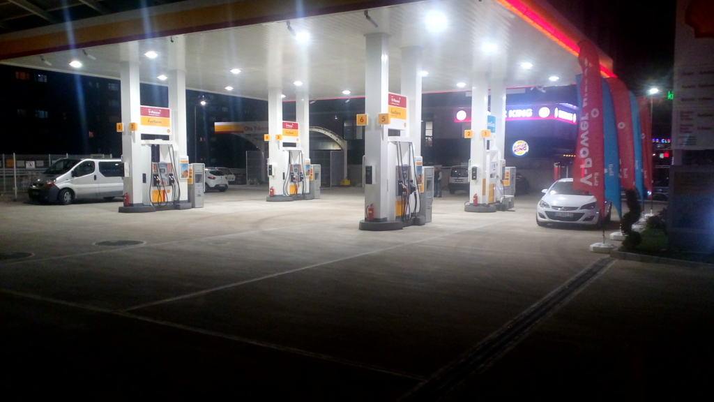 Автоэксперт посоветовал водителям избегать сомнительных АЗС