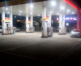 Автоэксперт посоветовал водителям избегать сомнительных АЗС