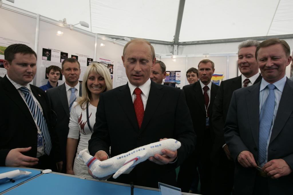 Президент России приветствовал участников и гостей фестиваля «От Винта!» в Самарской области и поздравил их с 20-летним юбилеем его деятельности