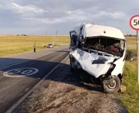 Три человека погибли и 11 пострадали в аварии с микроавтобусом в Крыму