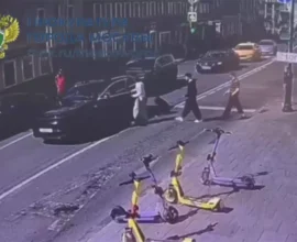 В Москве банда подростков инсценировала ДТП и избила полицейского