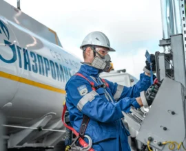 «Газпром нефть» полностью обеспечивает северный завоз топлива в регионы
